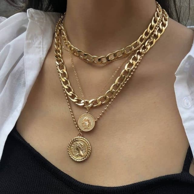 Medusas Necklace