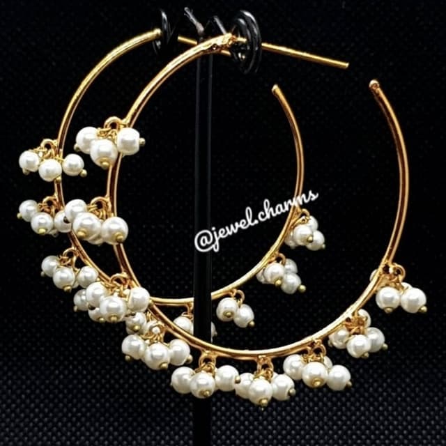 Jhamak Round Earrings